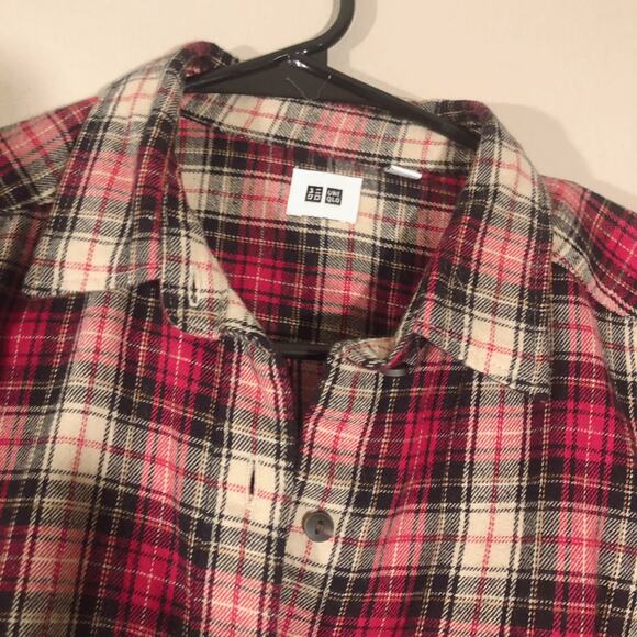 Uniqlo Twilightcore medium red plaid checkered long sleeve button up shirt - Picture 3 of 6